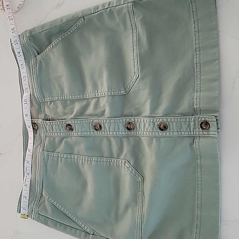 Vineyard Vines Garmet Dyed Skirt, size 4